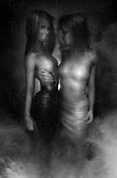 A portrait of Kylie & Kendall Jenner. A lovely set of sisters.

Insta: 
https://www.instagram.com/artbytobias/
Prints 'n Products: http://www.redbubble.com/people/artbytobias/